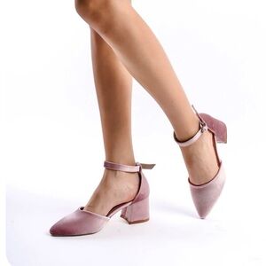 Dusty Rose Velvet Block Heels Size 8 NWOT